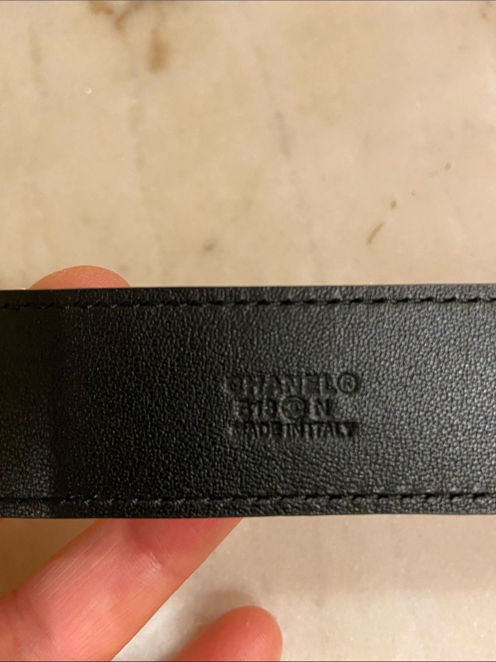 CHANEL Black Leather Belt with Gold Interlocking CC Buckle Size 105 - Picture 7 of 13
